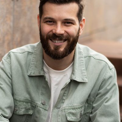 Julien R.